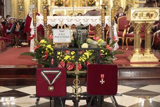 Wzruszające napisy na szarfach na pogrzebie Jerzego Połomskiego