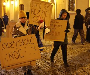 Marsz „Odzyskać noc” w Lublinie. Zobacz zdjęcia