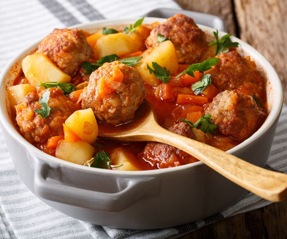 Klopsiki po cygańsku - przepis na smakowity obiad na 2 dni