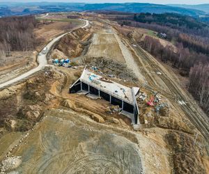 Na Podkarpaciu powstaje gigant! Samochody pojadą 80 metrów nad ziemią