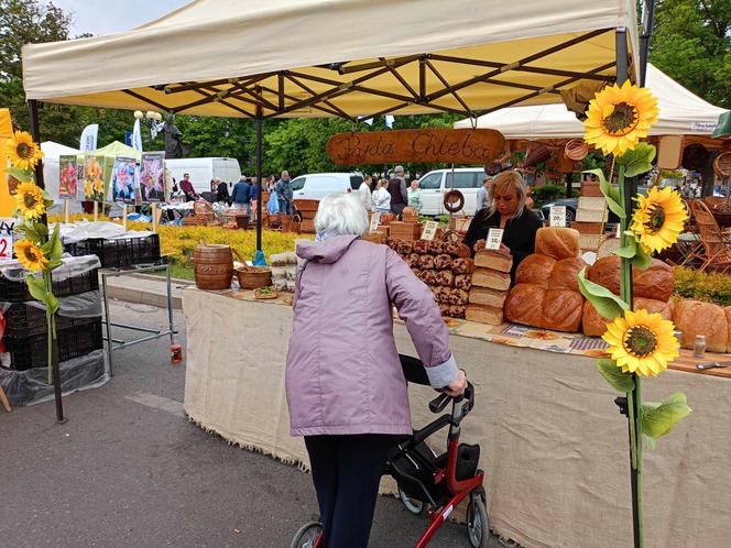 Stoiska wystawców podczas Jarmarku św. Stanisława można odwiedzać w godz. 10.00-18.00 w dn. 10 i 11 maja