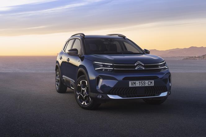 Citroen C5 Aircross zmienia się na lepsze. Co wyróżnia model po liftingu?