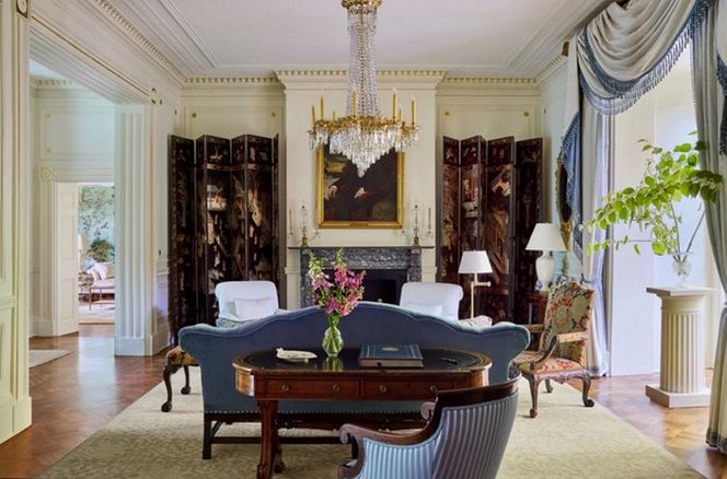 Ugoszczą Nawrockiego jak królową Elżbietę