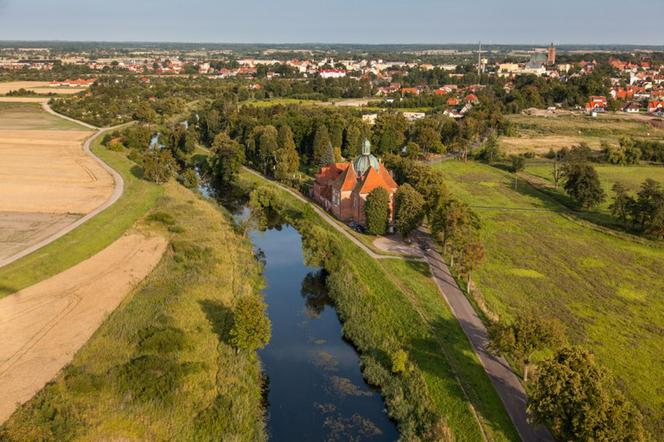 Braniewo z lotu ptaka. Jak wygląda jedno z najstarszych miast w Polsce? Zobacz ZDJĘCIA!