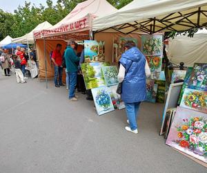 Stoiska wystawców podczas Jarmarku św. Stanisława można odwiedzać w godz. 10.00-18.00 w dn. 10 i 11 maja