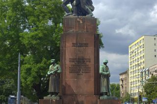 Te pomniki były symbolami stolicy.  Dziś już nie istnieją 