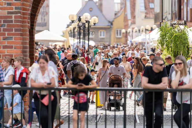 Tłumy na Starym Mieście w Olsztynie. Tak mieszkańcy świętowali Dzień Dziecka