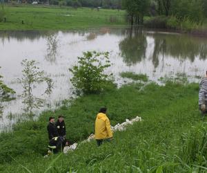 Wielka woda wdzierała się do domów. 14 lat temu Kraków i Małopolska walczyły z powodzią