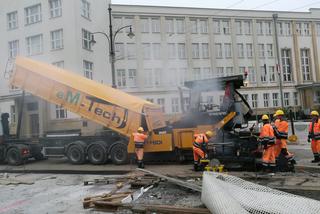 Piątek na placu budowy w centrum Torunia