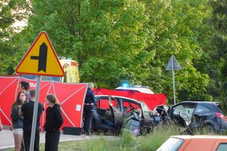 Wypadek na łuku drogi pod Warszawą. Zginął obywatel Ukrainy