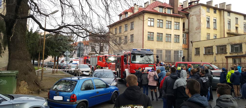 Ewakuacja w centrum miasta! Sześć osób zostało poszkodowanych