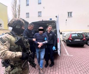 „Cyngiel” stambulskiej mafii wpadł w Warszawie! Miał przy sobie naładowaną broń