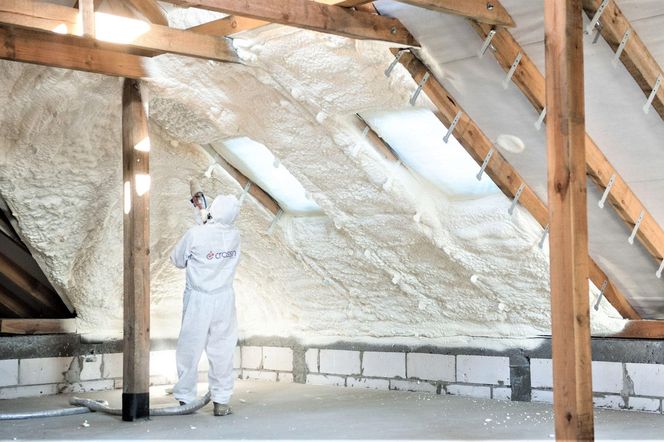 Ocieplenie pianą PUR Crossin