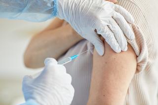 Ruszyła rejestracja na szczepienie przeciw COVID-19 dla 55-latków