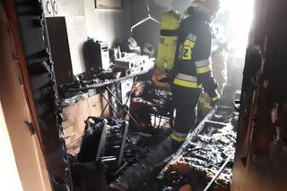 Groźny pożar domu w Wielkopolsce. Wszystko przez telefon i ładowarkę [ZDJĘCIA]