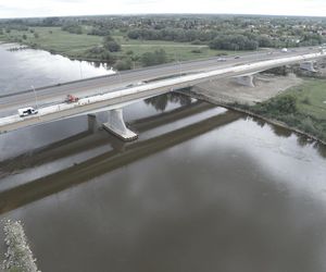 Stalowy kolos połączy dwa województwa! Kiedy będzie gotowy?