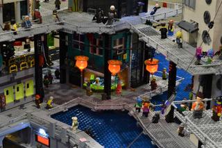 LEGO Cyberpunk 2077 Night City. Nad tym zestawem pracowało 80 osób!