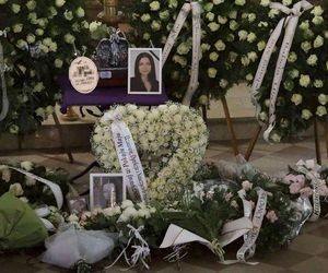 Tłumy na pogrzebie tragicznie zmarłej Mai. Kościół w Działdowie wypełniony po brzegi