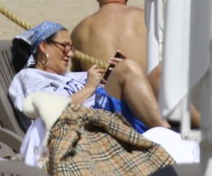 Kayah usiadła na leżaku i się zaczęło. Nie uwierzycie, co było dalej!