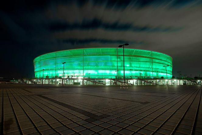 To największe stadiony w Polsce! Niektóre miejsca mogą zaskoczyć [GALERIA]