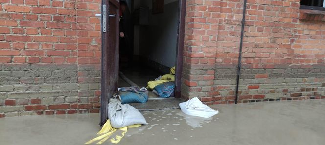 Elbląg i Tolkmicko walczą z żywiołem z wodą