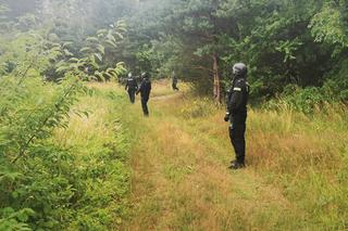 Policja szuka Jacka Jaworka, mordercy z Borowców