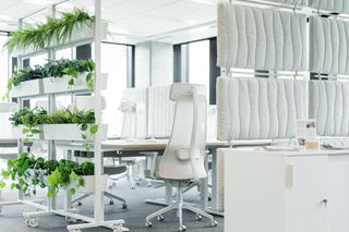 Biel, biel, wszędzie biel. Oto nowy salon IKEA. Showroom wyłącznie dla klientów biznesowych