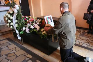 Zabrze. Pogrzeb kobiety, która zmarła po urodzeniu MARTWEGO dziecka