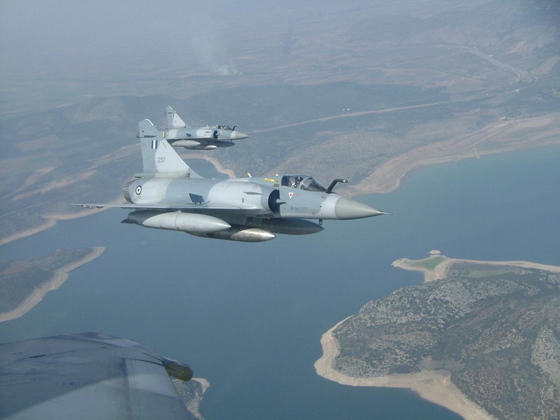 Samolot Mirage 2000