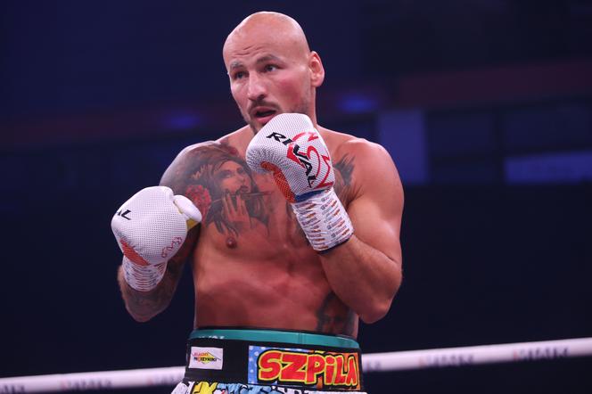 Artur Szpilka pokazał prezent urodzinowy. ZAMUROWAŁO nas, to dzieło sztuki!