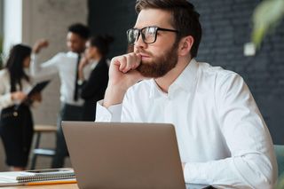 Czterodniowy tydzień pracy coraz bliżej? Pracownicy mówią tak, ale są obawy