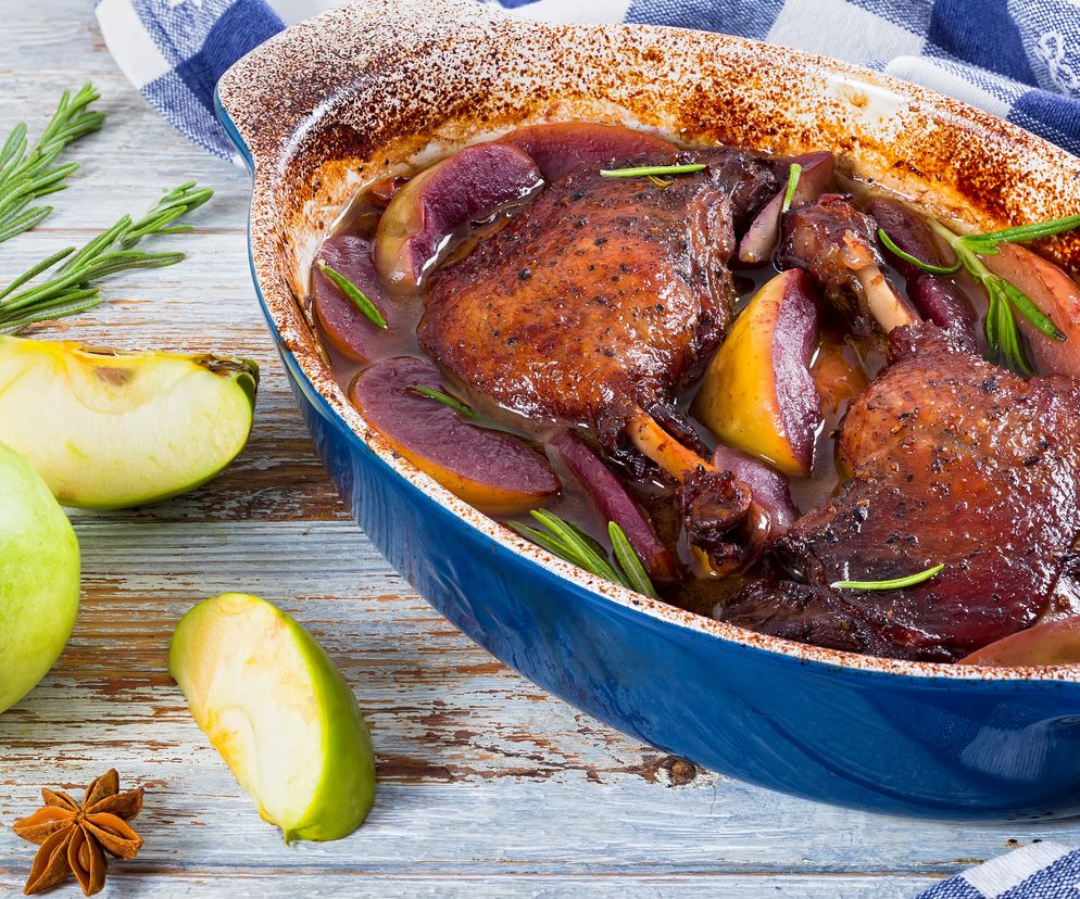 Kaczka z jabłkami: babciny przepis