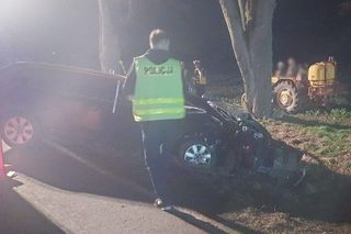 Nie żyje 63-letnia kobieta, 19-latek trafił do szpitala. Tragedia na DK 63 pod Łukowem