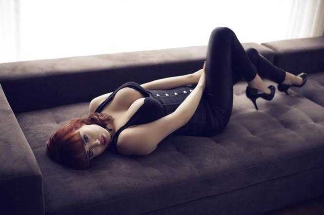 Seksowna stewardessa.