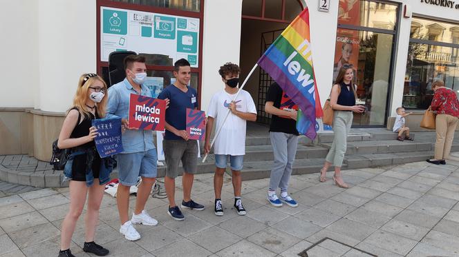 Tak protestowali mieszkańcy Tarnowa! Wsparcie dla telewizji TVN