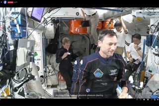 Oficjalnego powitania na ISS