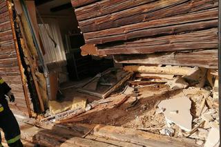 Śląskie. Nietypowa wizyta! Samochód WJECHAŁ do domu! [ZDJĘCIA]