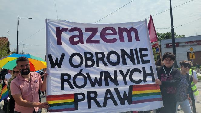 Marsz Równości w Olsztynie 2023. Barwna parada przeszła ulicami miasta