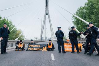 Blokada mostów w Warszawie. Akcja Ostatniego pokolenia 