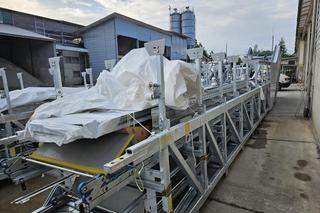 Rusza montaż najsłynniejszych schodów w Krakowie. Będą miały podgrzewane poręcze