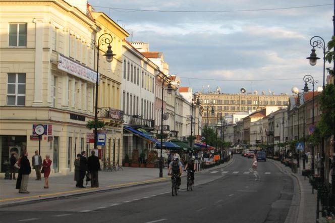 Punkt zlokalizowano przy ulicy Nowy Świat 63