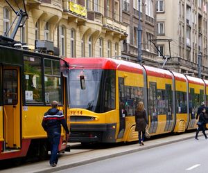 Tego dnia nie musisz kasować biletu. Komunikacją miejską pojedziesz za darmo