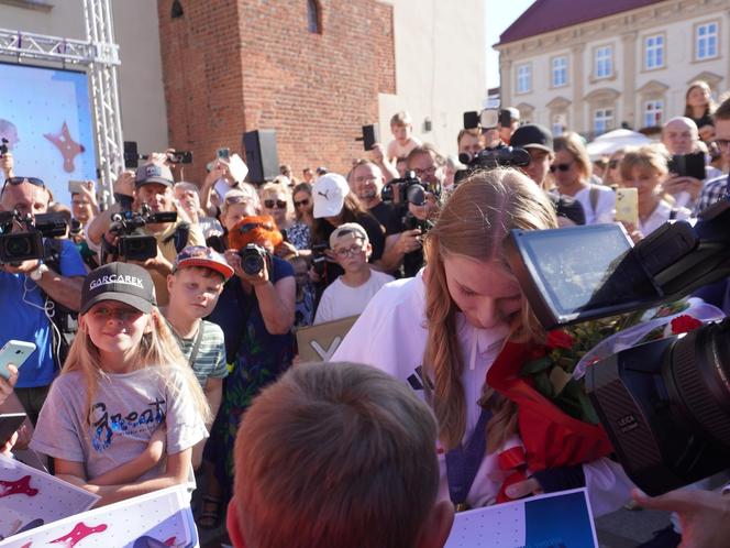 Tak mieszkańcy Tarnowa powitali Aleksandrę Kałucką, brązową medalistkę Igrzysk Olimpijskich w Paryżu!