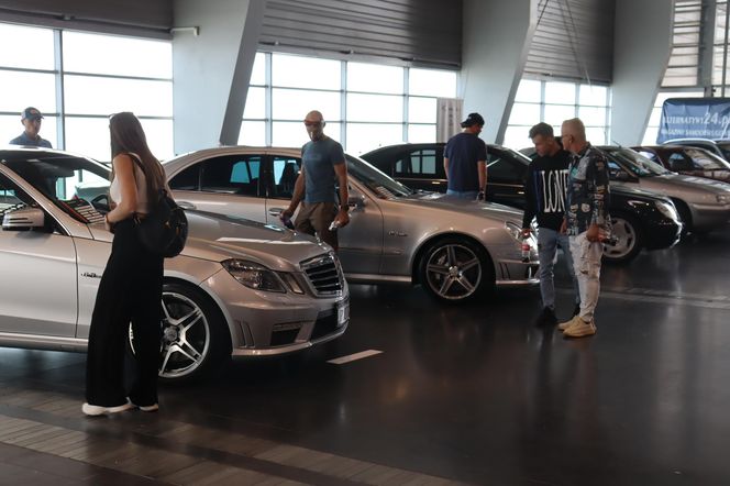 Retro Motor Show rozpoczęte! Wyjątkowe samochody na MTP!