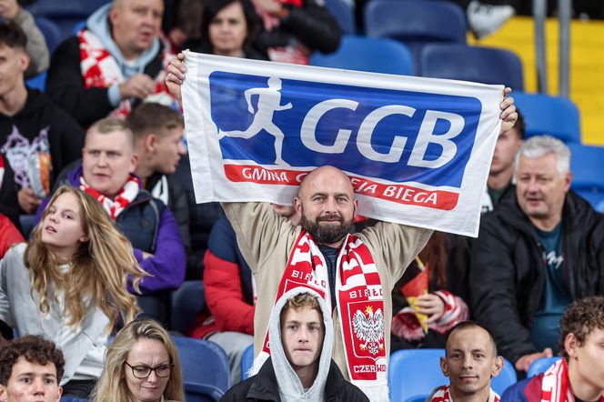 Kibice na meczu Polska -Nowa Zelandia na Stadionie Śląskim