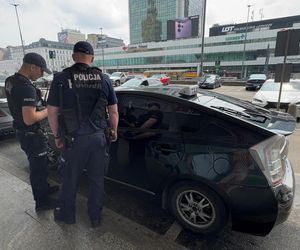 Wożą nas pijani i bez prawka. Zatrważające wyniki kontroli taksówek w Warszawie