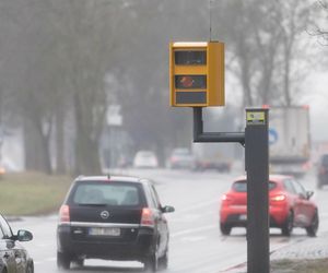 Te fotoradary na Podlasiu w 2025 r. sfotografowały najwięcej wykroczeń kierowców. Sprawdźcie lokalizacje!