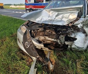 Wypadek niedaleko Gostynia. Kobieta zasnęła za kółkiem