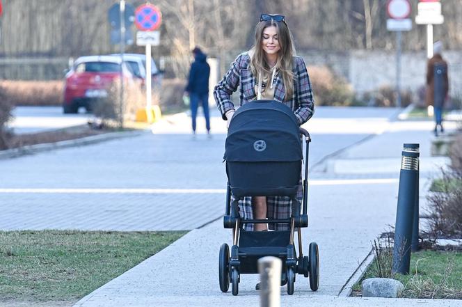 Synek przyciąga Antka do Opozdy