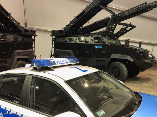 Nowoczesna policja - prezentacja sprzętu i pojazdów 